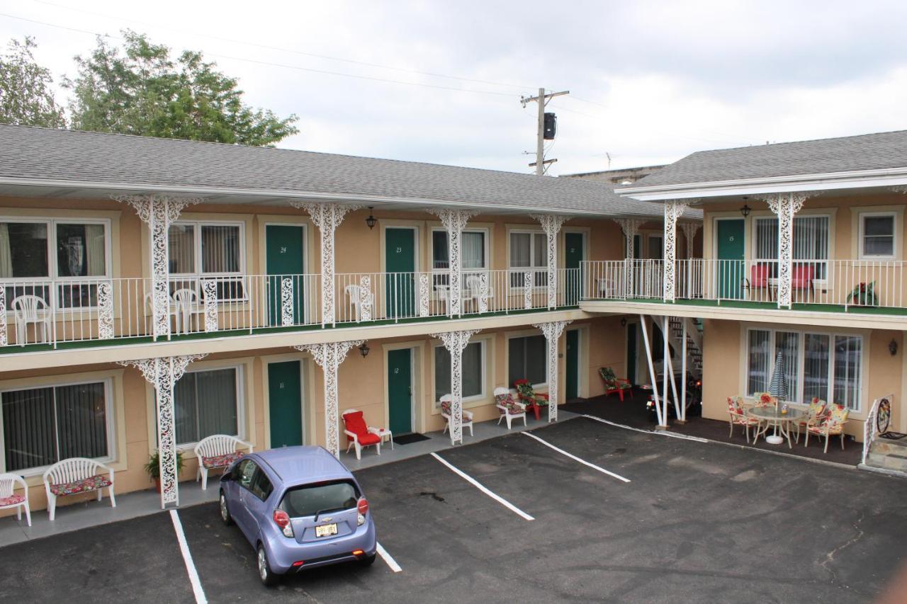 River Road Motel Wisconsin Dells Eksteriør billede