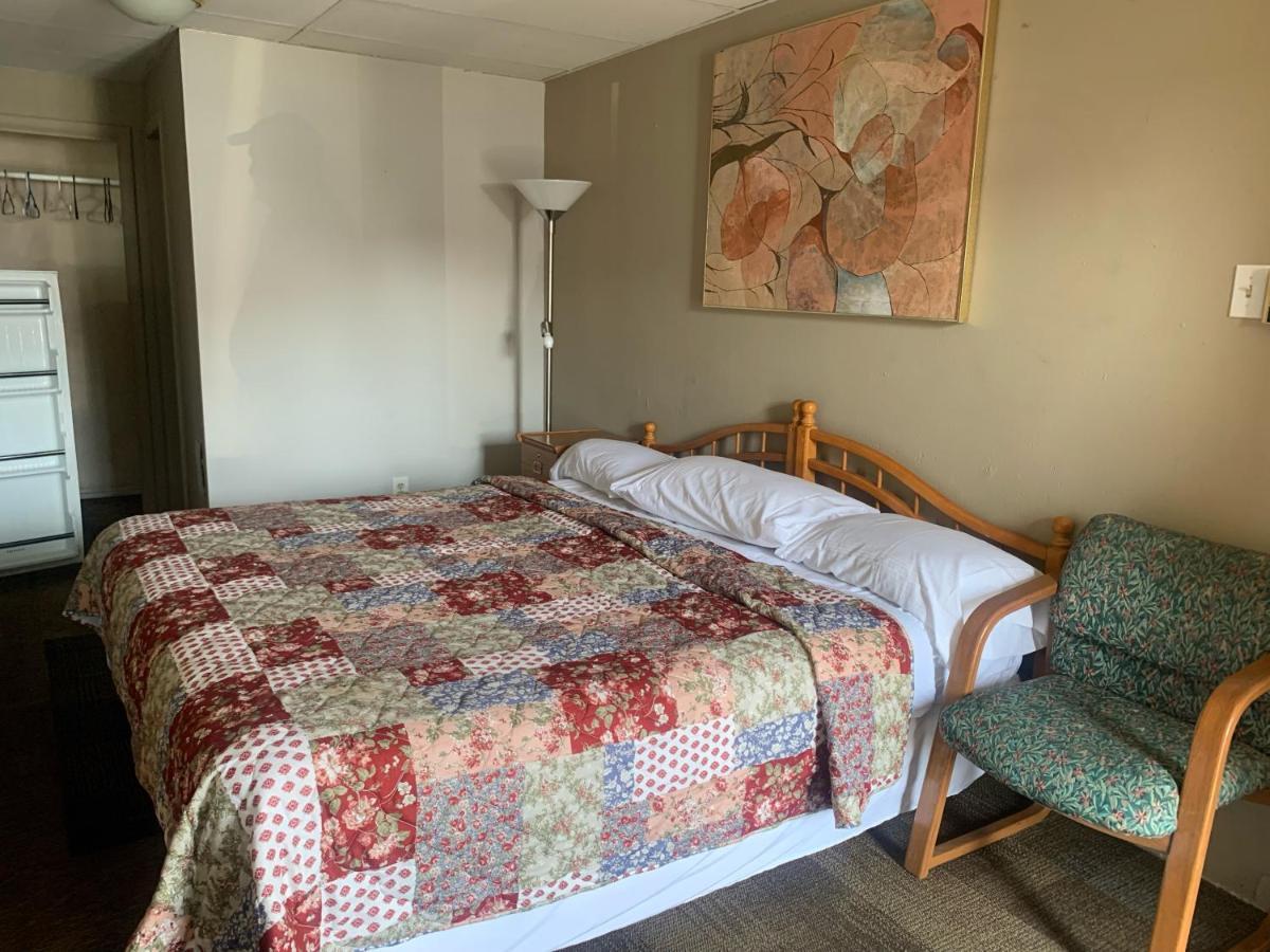 River Road Motel Wisconsin Dells Eksteriør billede